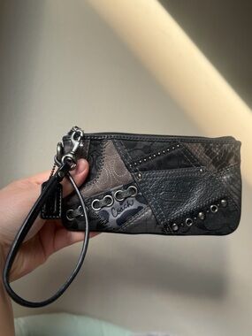 🖤Y2K Rare Coach Black and Gray Patchwork Studded Wristlet